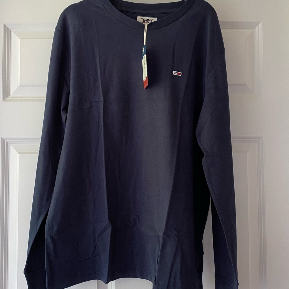 NWT Tommy Hilfiger Mens Long Sleeve Tee